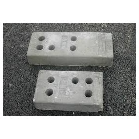 CONCRETE BLOCK FOR CONSTRUCTION FENCE
