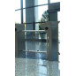 Portillon PMR en inox avec aile en plexiglas – Contrôle d’accès sécurisé